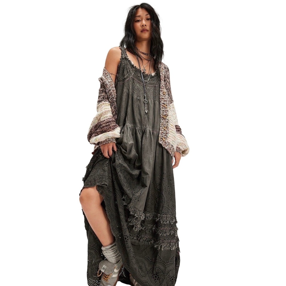 MAGNOLIA PEARL STUNNING TAYA ROSE SLIP DRESS Gray Eyelet Ozzy NWT
